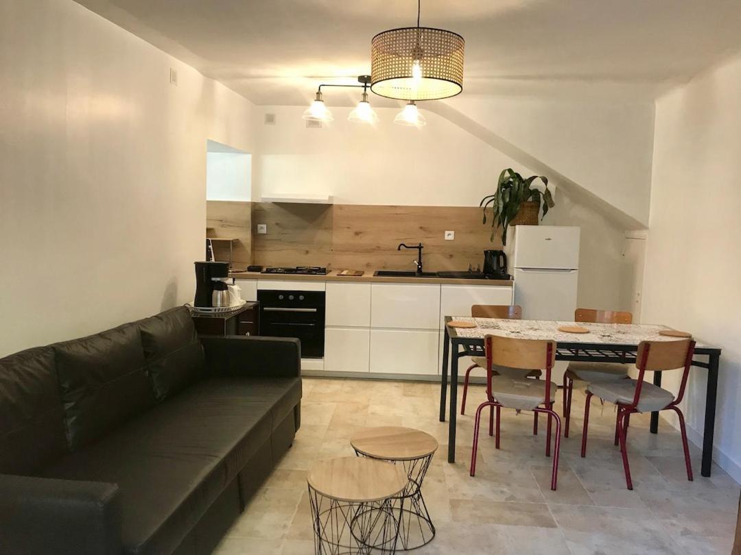 Le Colostre T2 Saint-Martin-de-Brômes Екстериор снимка